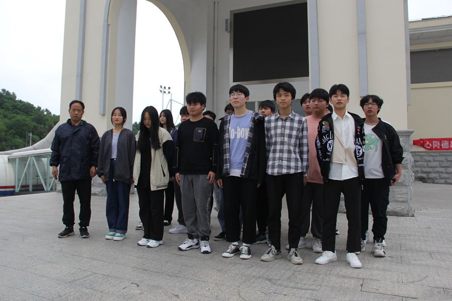 微信图片_20220426082441_副本.jpg
