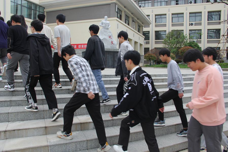 微信图片_20220426085414_副本.jpg